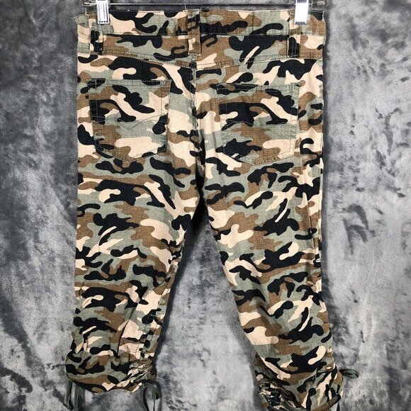 Zoey Beth Shorts Girls 9 Camouflage￼ Bermuda Pants - Picture 9 of 9